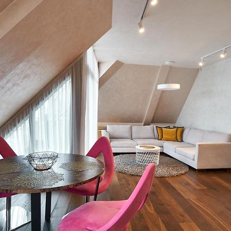 Emi Apartment Riga Buitenkant foto